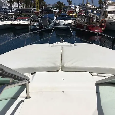 Sleep In The Boat Holiday home *